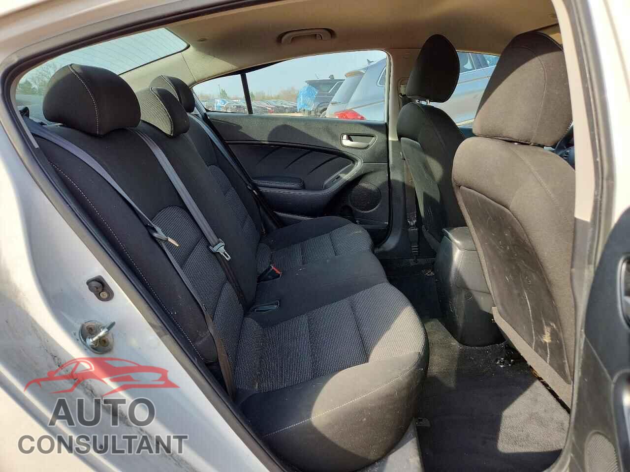 KIA FORTE 2017 - 3KPFK4A76HE059600