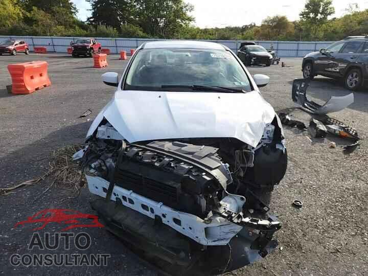 FORD FOCUS 2018 - 1FADP3F28JL212044