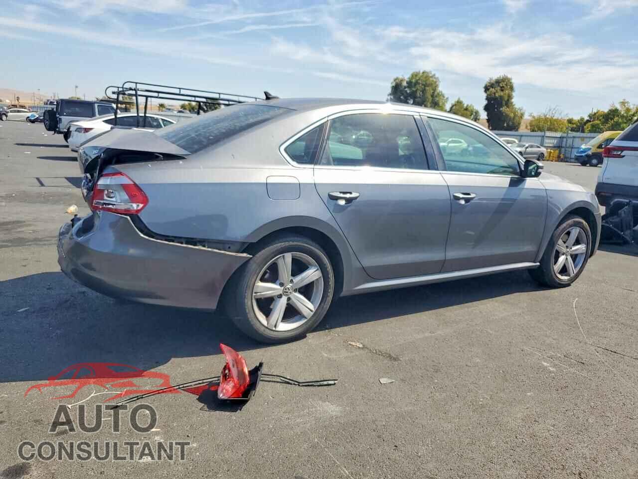 VOLKSWAGEN PASSAT 2014 - 1VWAS7A32EC048280