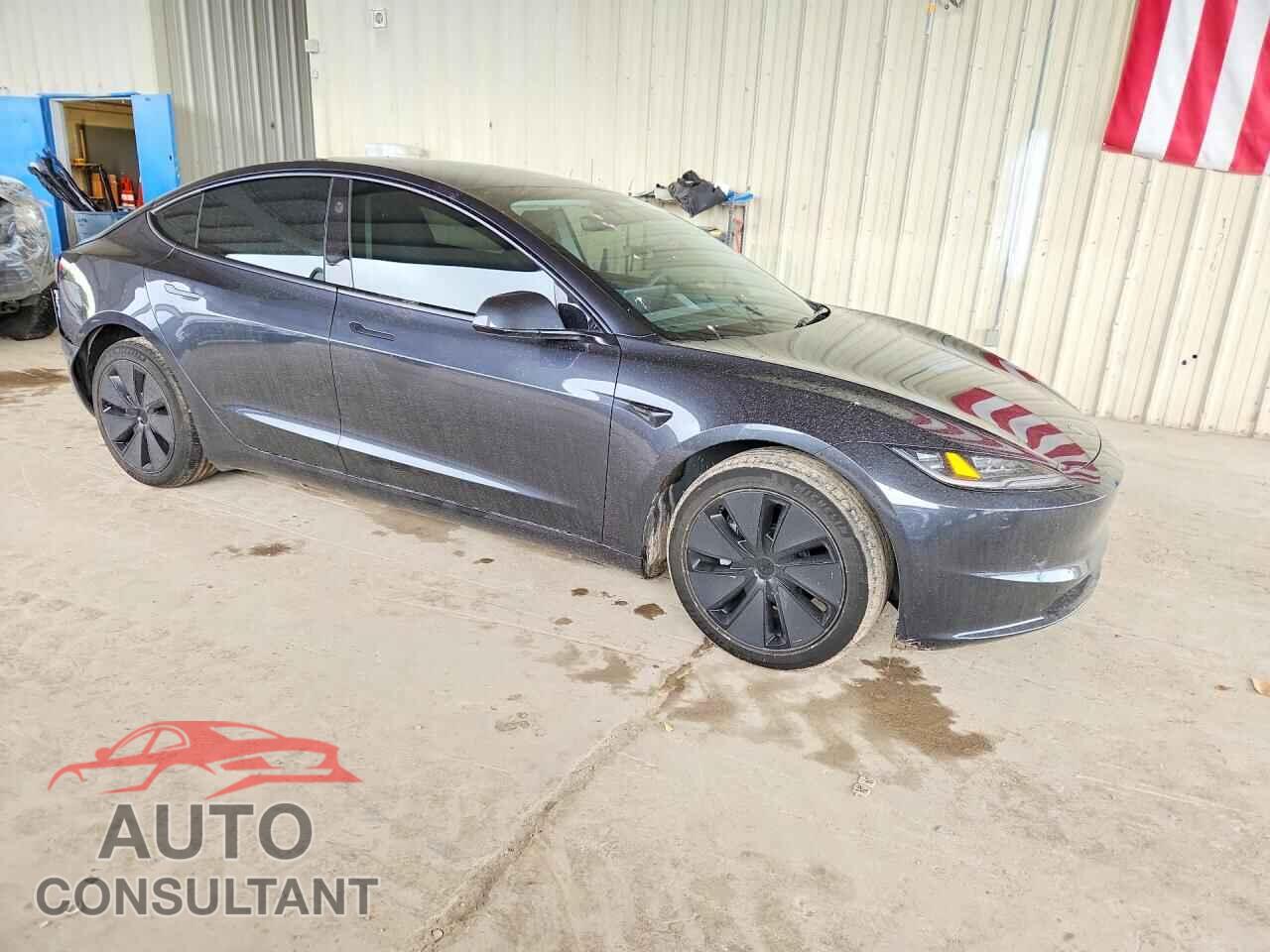 TESLA MODEL 3 2024 - 5YJ3E1EA4RF826810