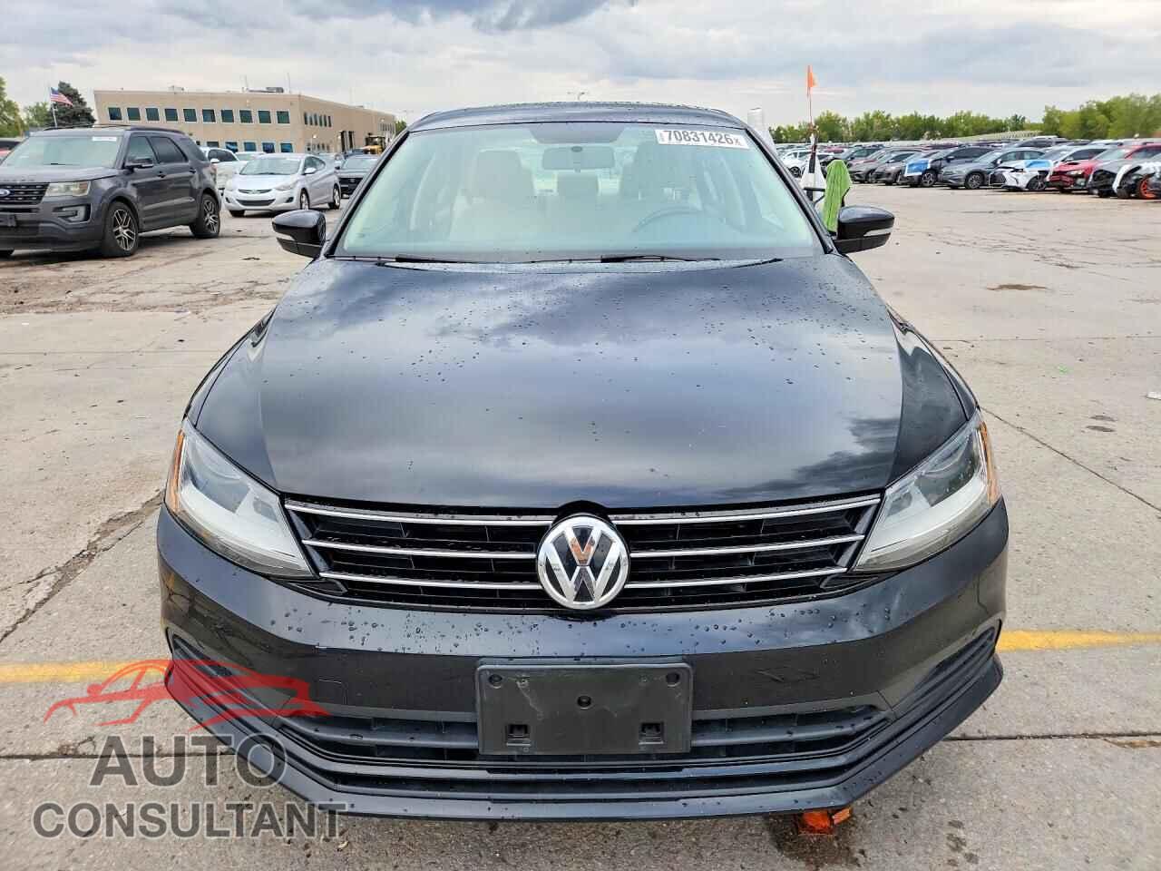 VOLKSWAGEN JETTA 2017 - 3VWDB7AJXHM309833