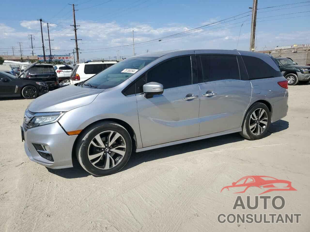 HONDA ODYSSEY 2018 - 5FNRL6H90JB108139