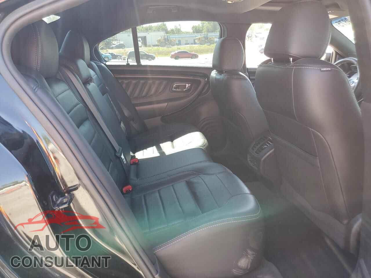 FORD TAURUS 2015 - 1FAHP2KT3FG133357