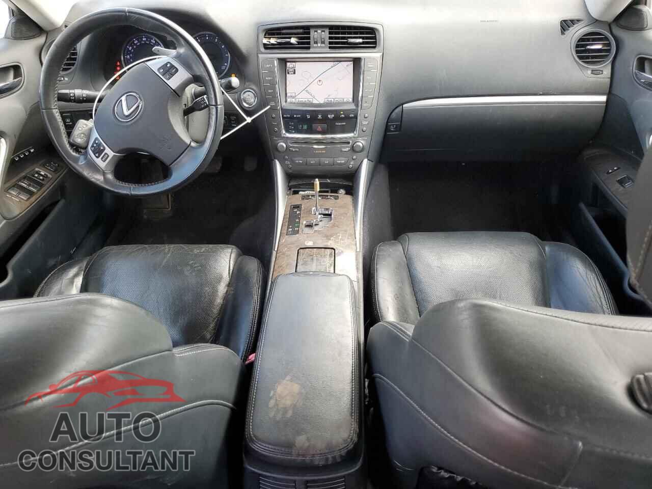 LEXUS IS 2011 - JTHCF5C29B5049028