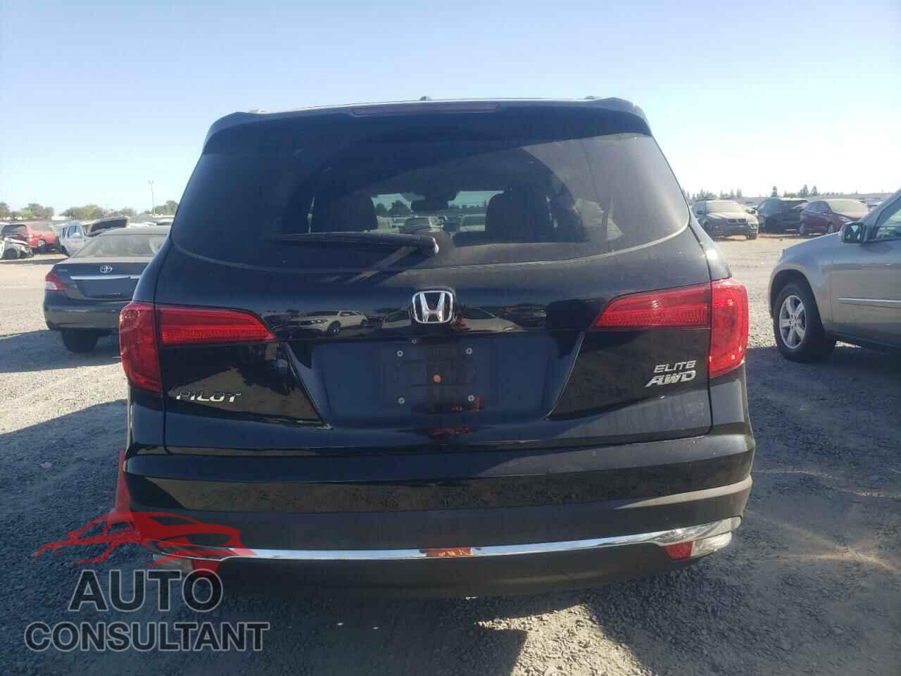 HONDA PILOT 2017 - 5FNYF6H02HB089026