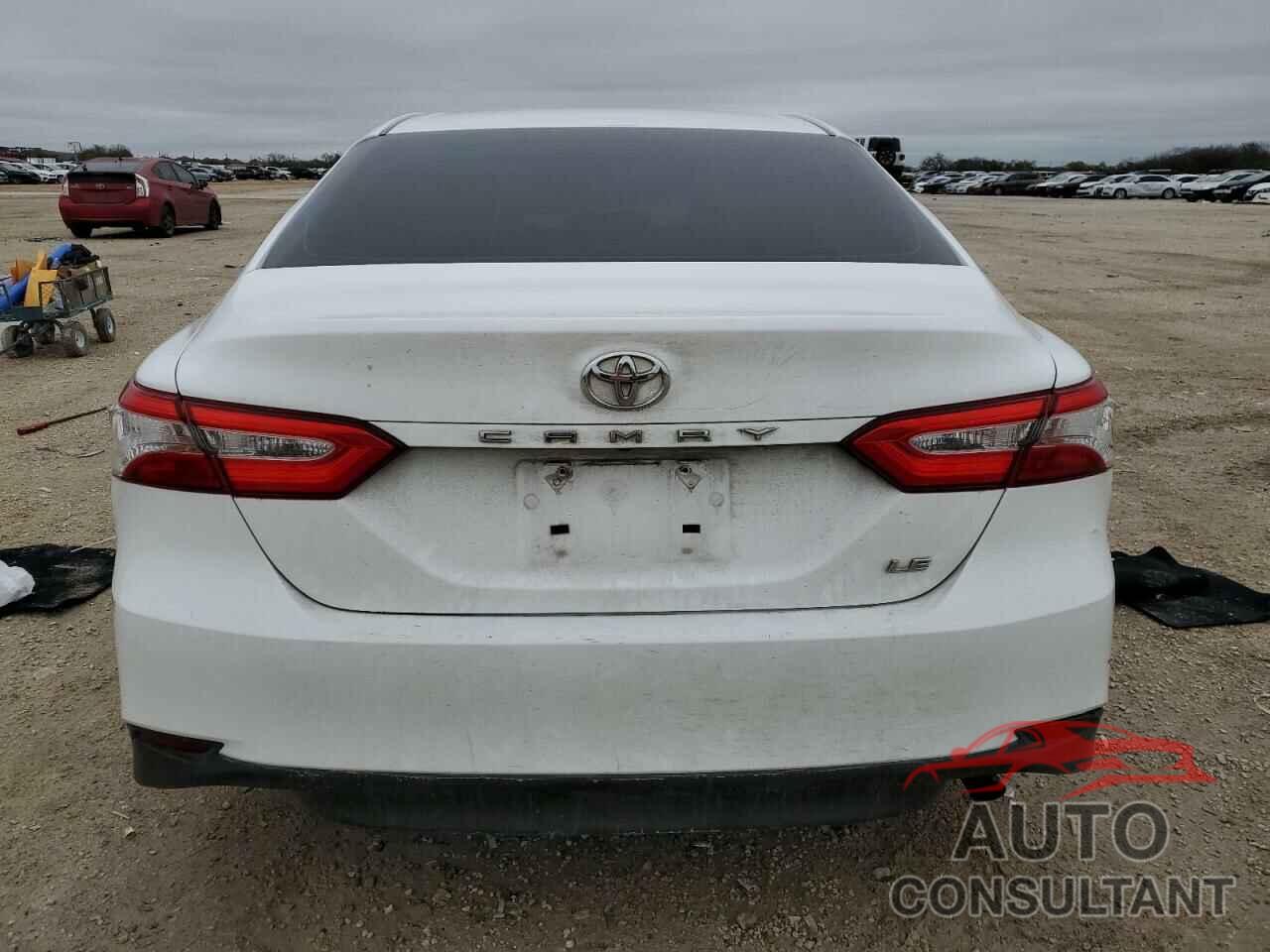 TOYOTA CAMRY 2018 - 4T1B11HK9JU072483