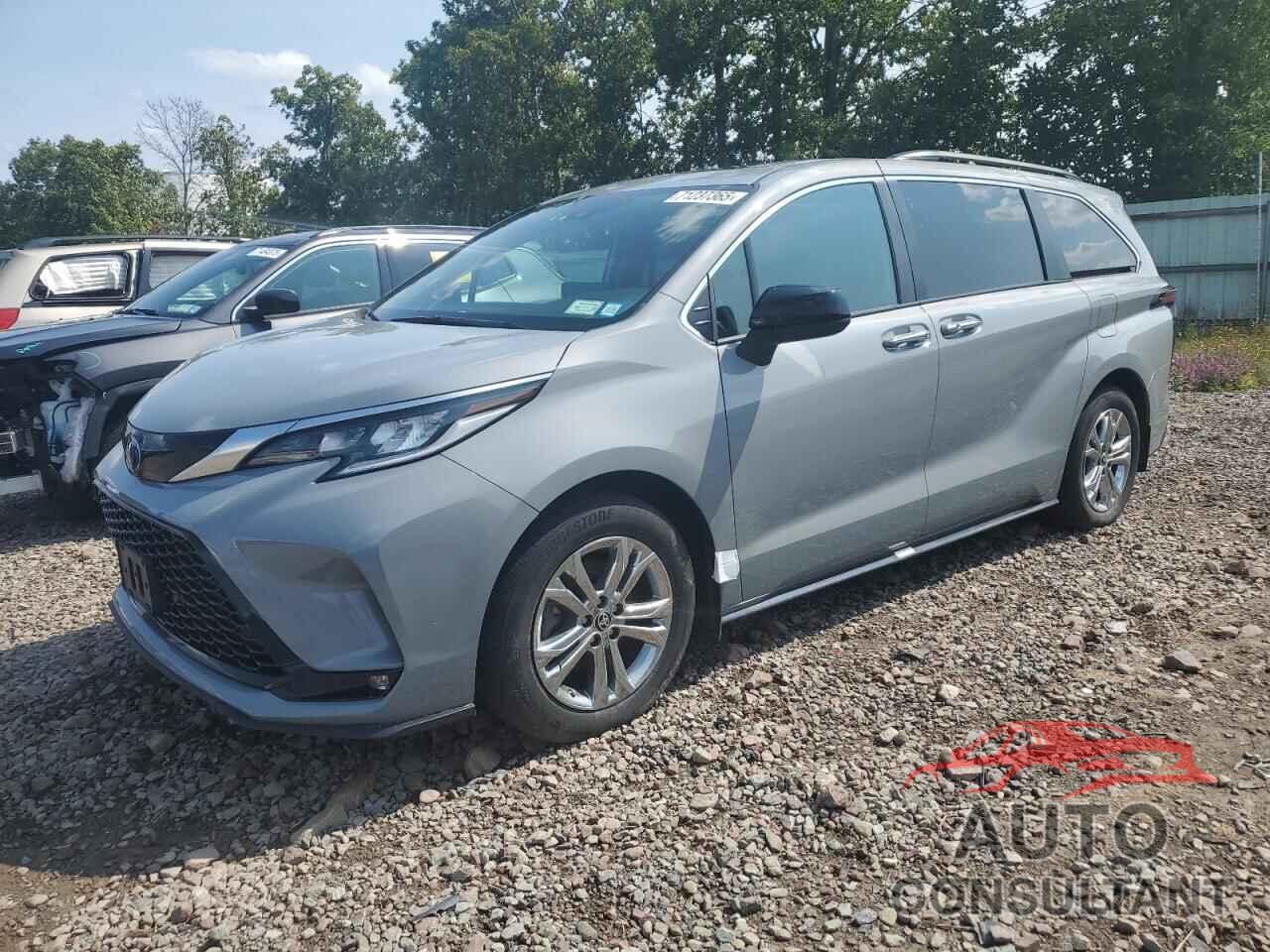 TOYOTA SIENNA 2023 - 5TDDSKFC0PS107338