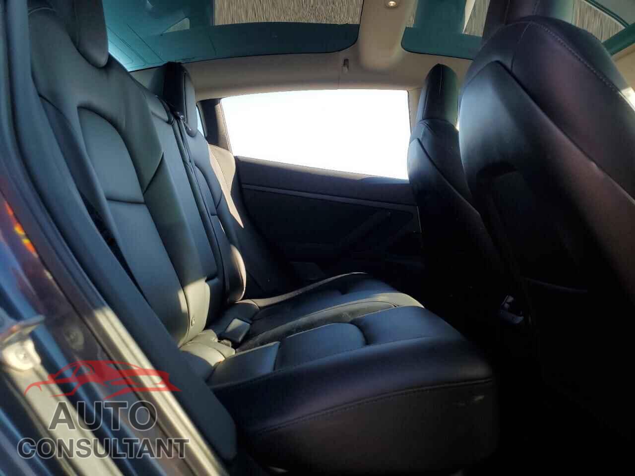 TESLA MODEL 3 2020 - 5YJ3E1EA0LF590289