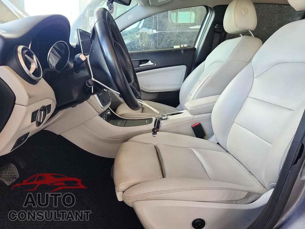 MERCEDES-BENZ GLA-CLASS 2016 - WDCTG4EB0GJ200529