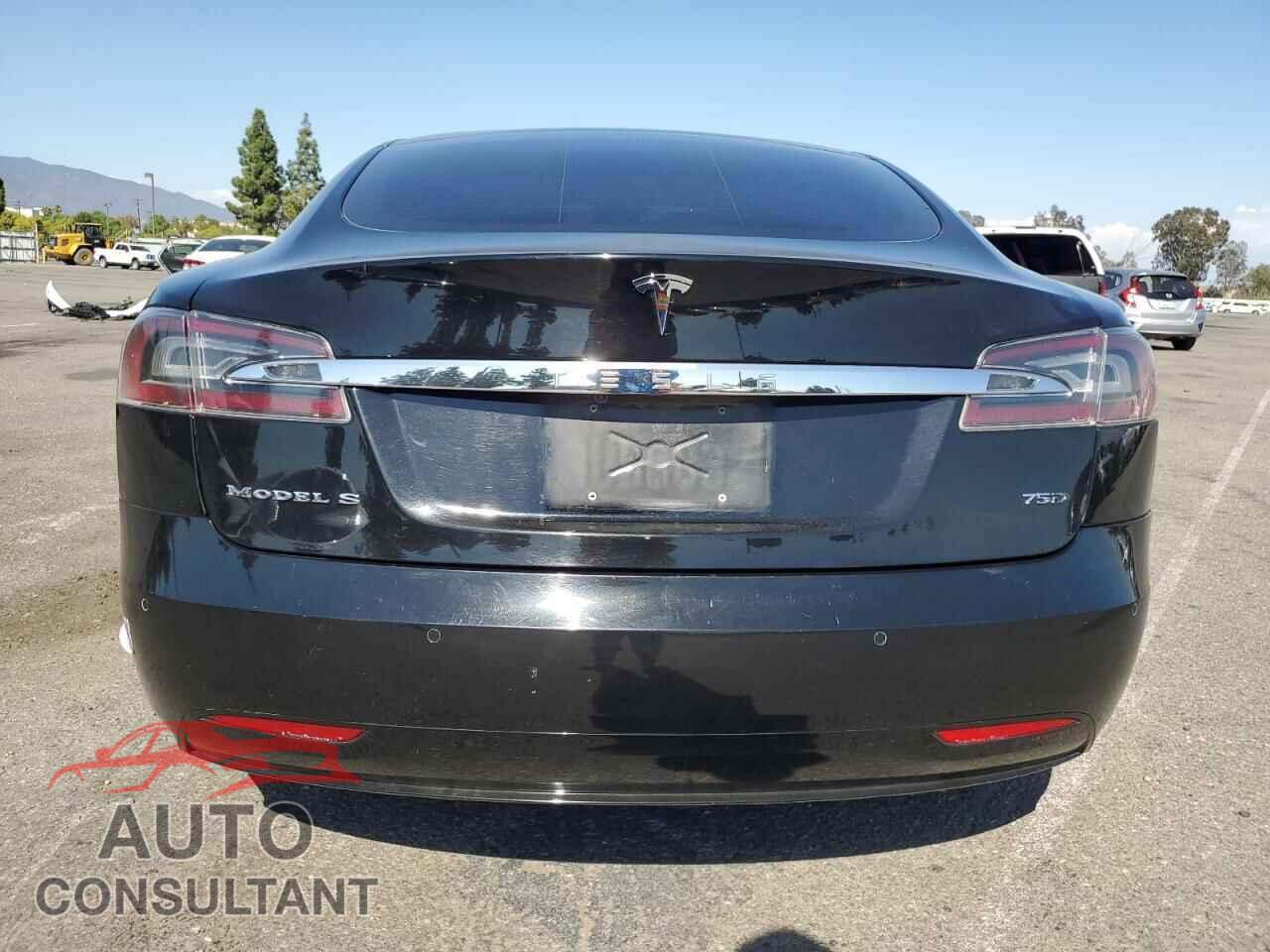 TESLA MODEL S 2018 - 5YJSA1E26JF293475