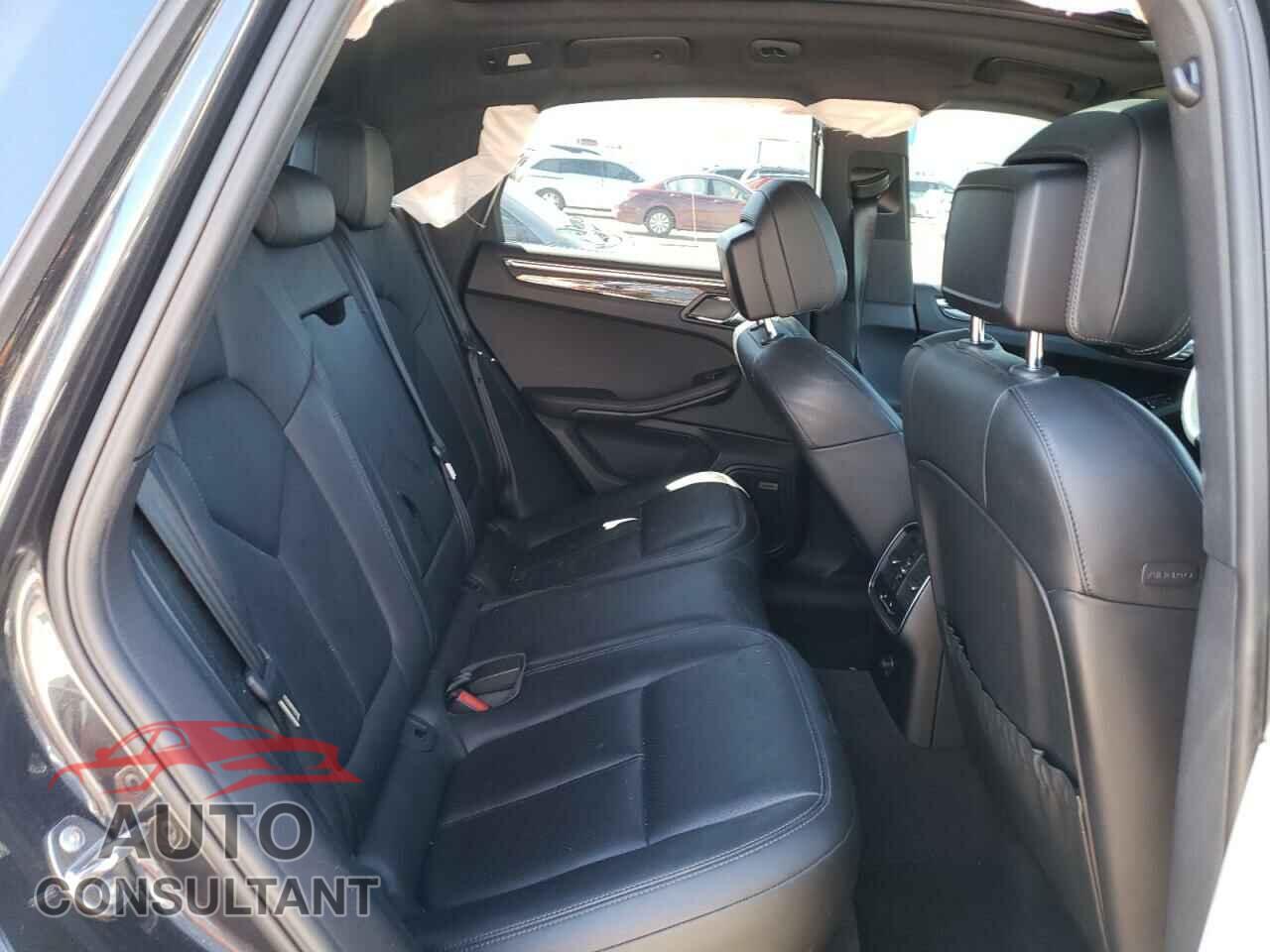 PORSCHE MACAN 2017 - WP1AB2A59HLB10476