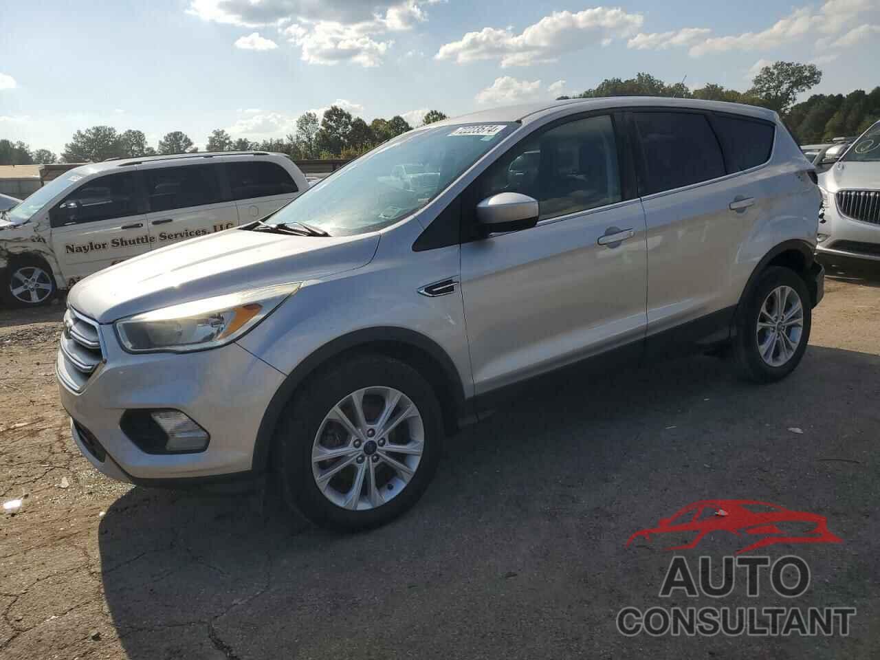 FORD ESCAPE 2017 - 1FMCU0GD5HUA53027
