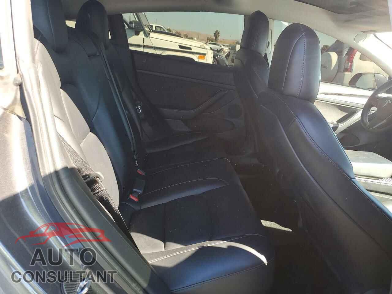 TESLA MODEL 3 2021 - 5YJ3E1EA1MF007259