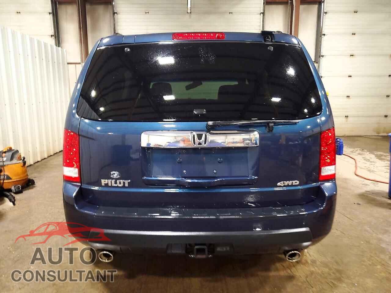 HONDA PILOT 2011 - 5FNYF4H5XBB079609