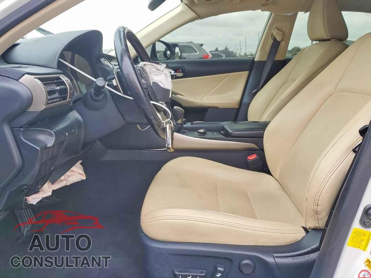LEXUS IS 2016 - JTHBA1D26G5014665