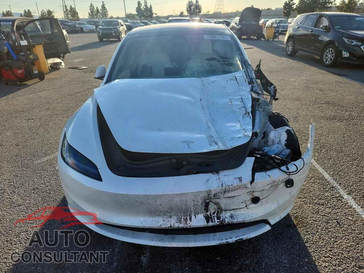 TESLA MODEL 3 2024 - 5YJ3E1EA8RF847529