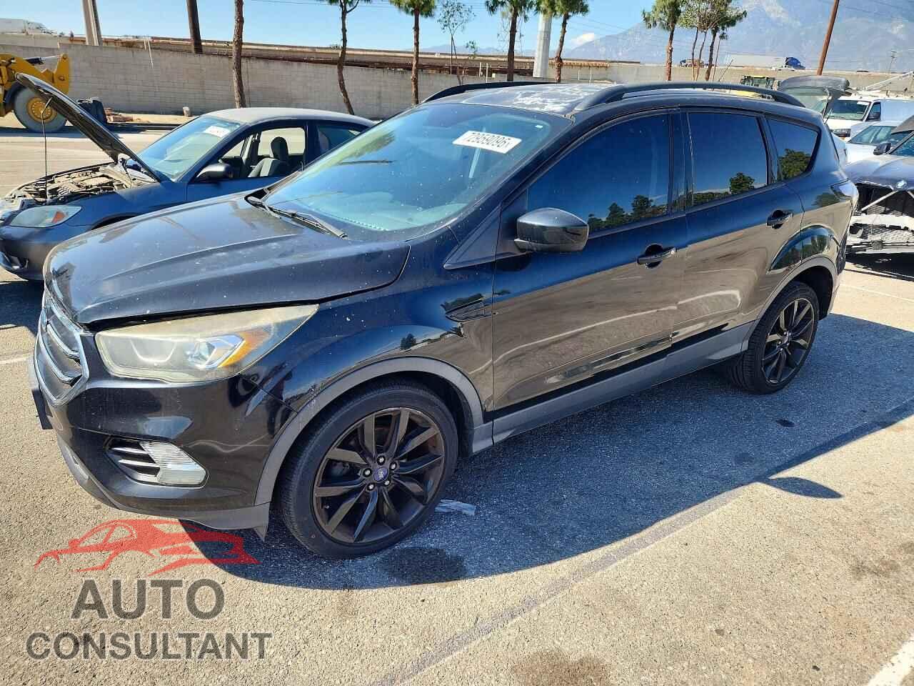 FORD ESCAPE 2017 - 1FMCU0GD5HUD93777