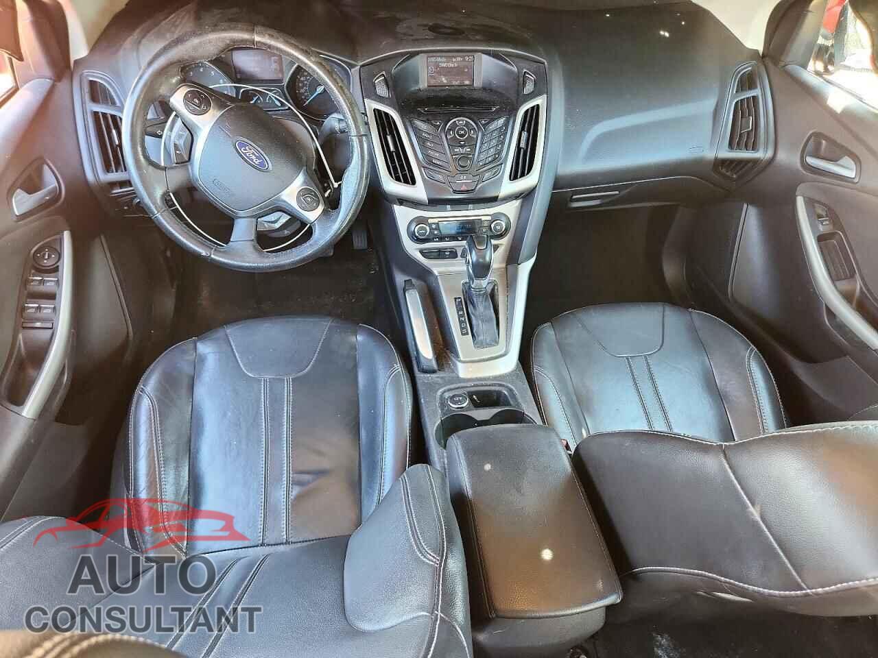 FORD FOCUS 2012 - 1FAHP3M2XCL472937