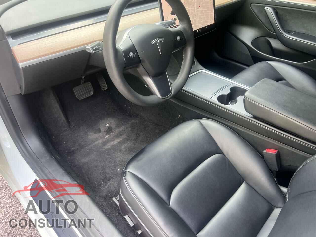 TESLA MODEL 3 2021 - 5YJ3E1EA1MF051312