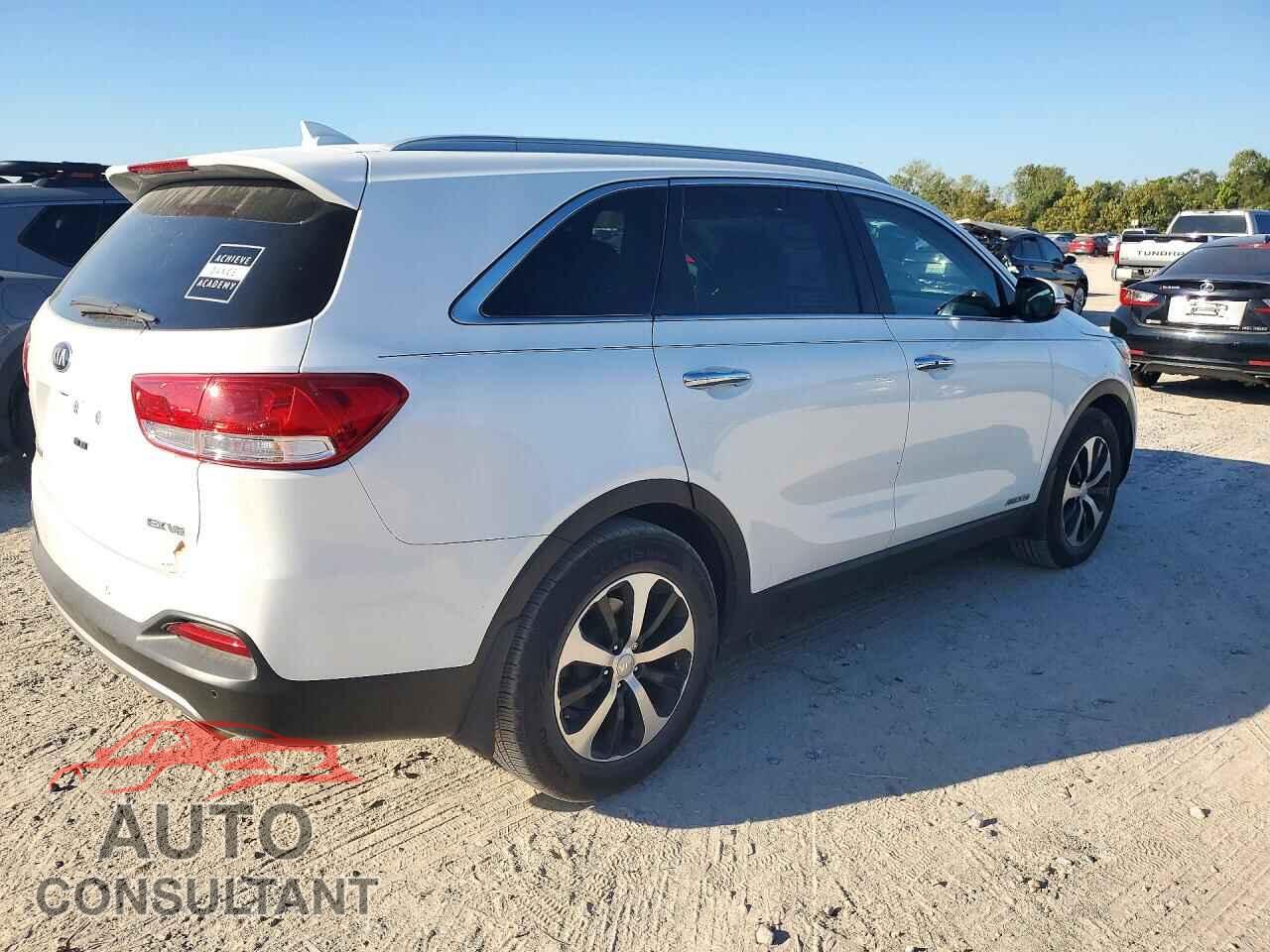 KIA SORENTO 2018 - 5XYPHDA57JG417331