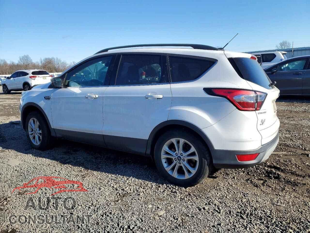 FORD ESCAPE 2018 - 1FMCU9GD5JUB15522