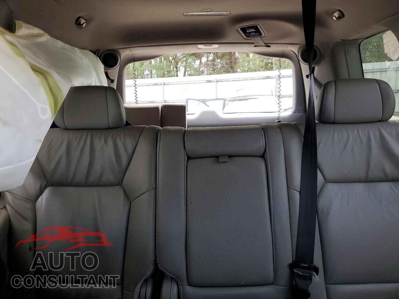 HONDA PILOT 2011 - 5FNYF4H62BB068192
