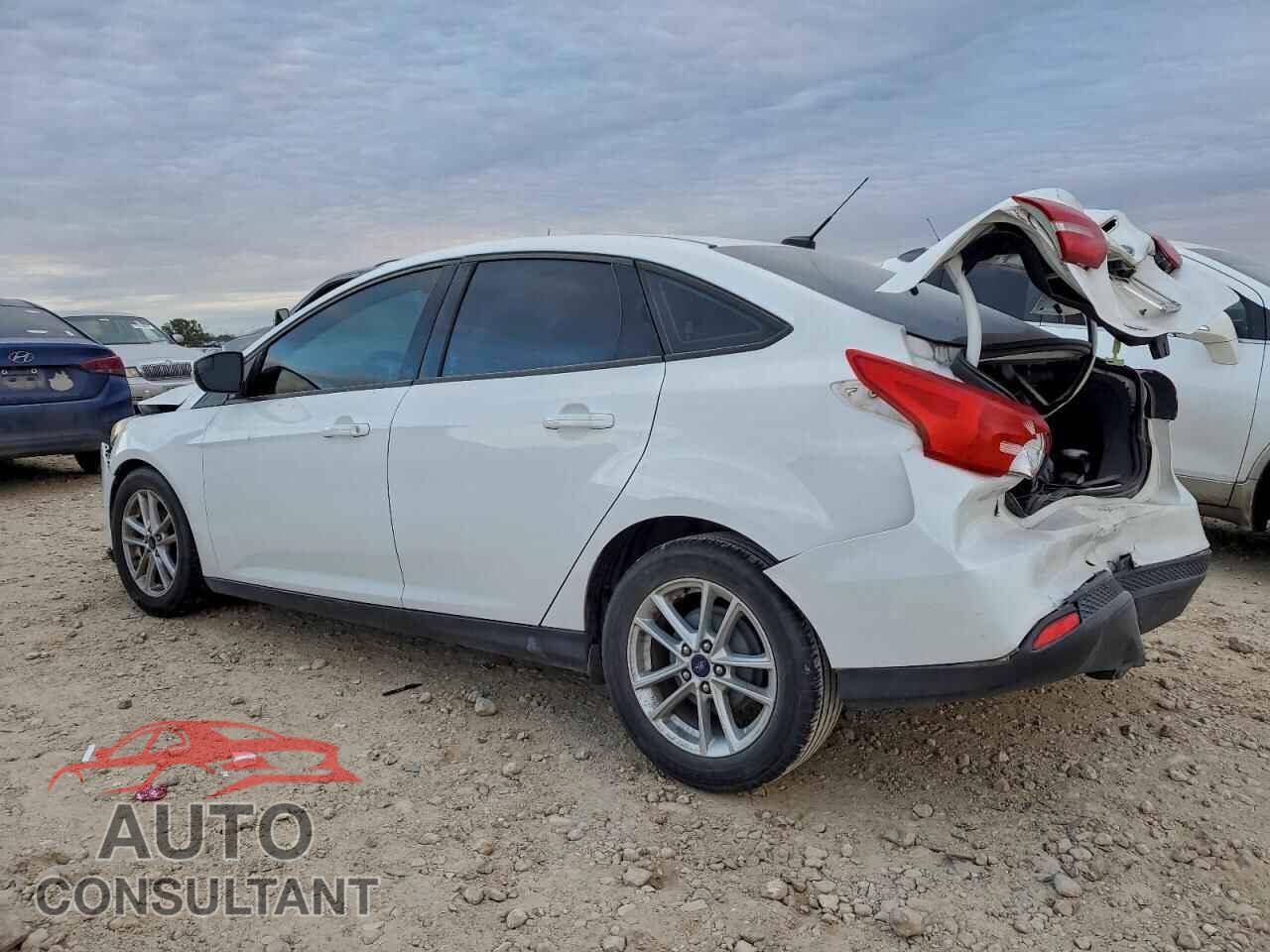 FORD FOCUS 2017 - 1FADP3F26HL328742