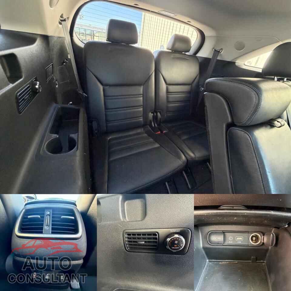 KIA SORENTO 2016 - 5XYPKDA56GG008246