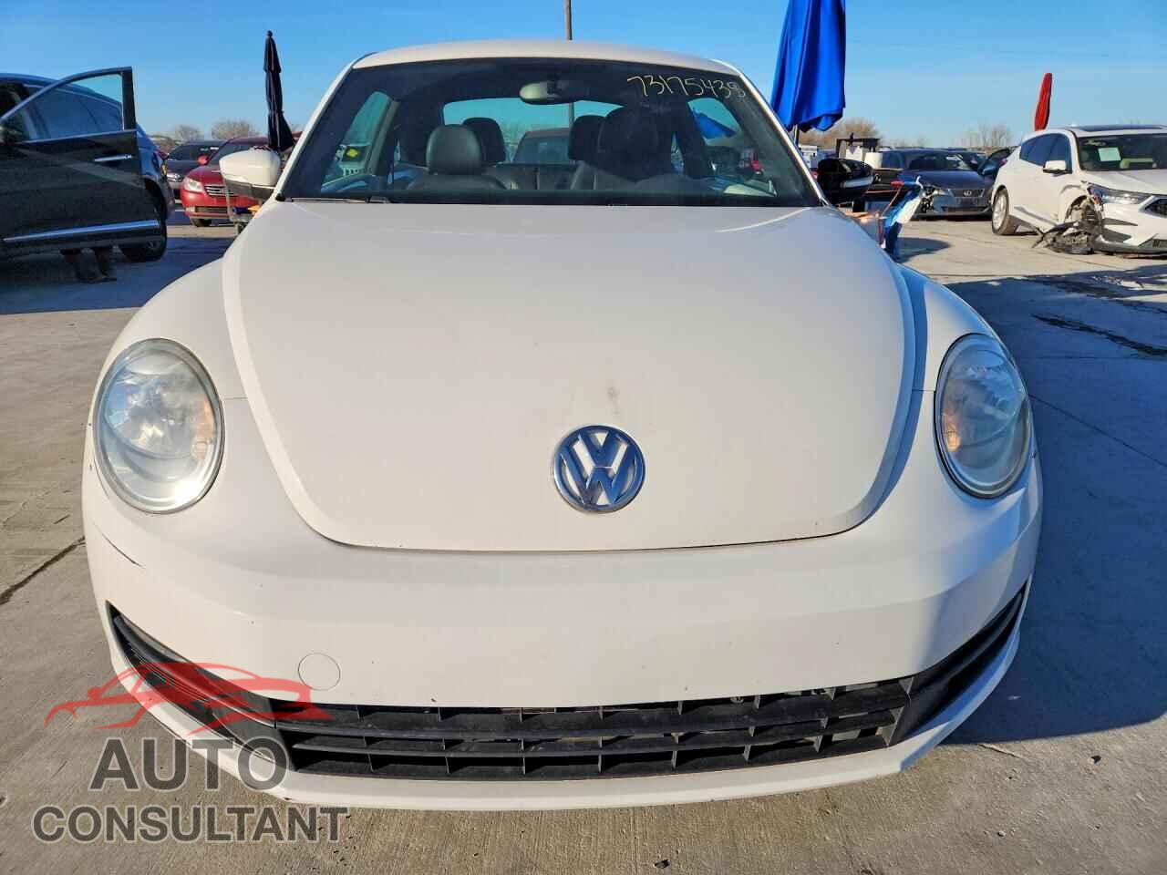VOLKSWAGEN BEETLE 2012 - 3VWJP7AT0CM628849
