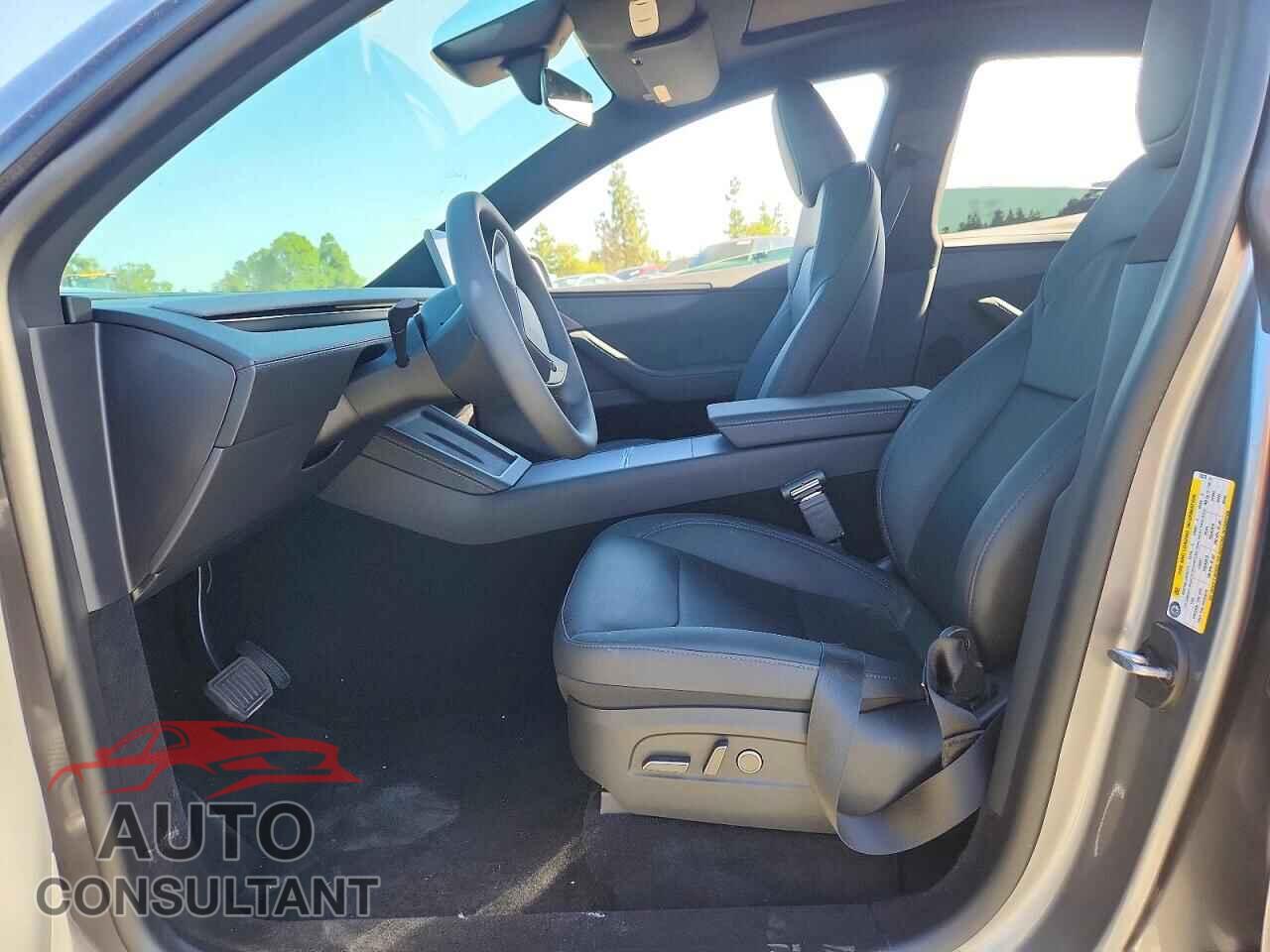 TESLA MODEL Y 2026 - 7SAYGDEEXTF703379