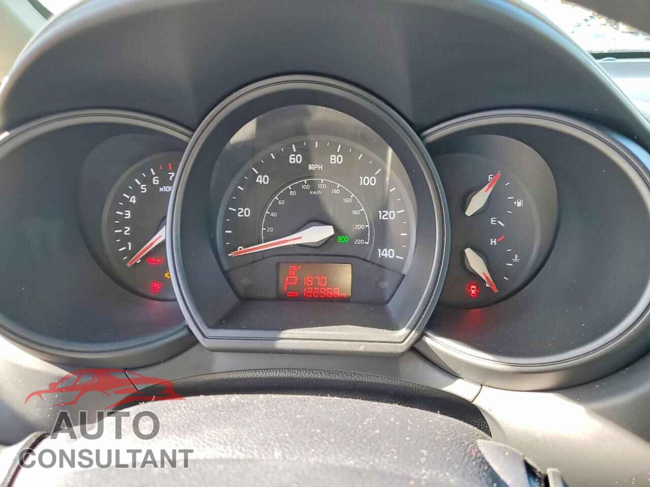 KIA RIO 2014 - KNADM4A33E6349502