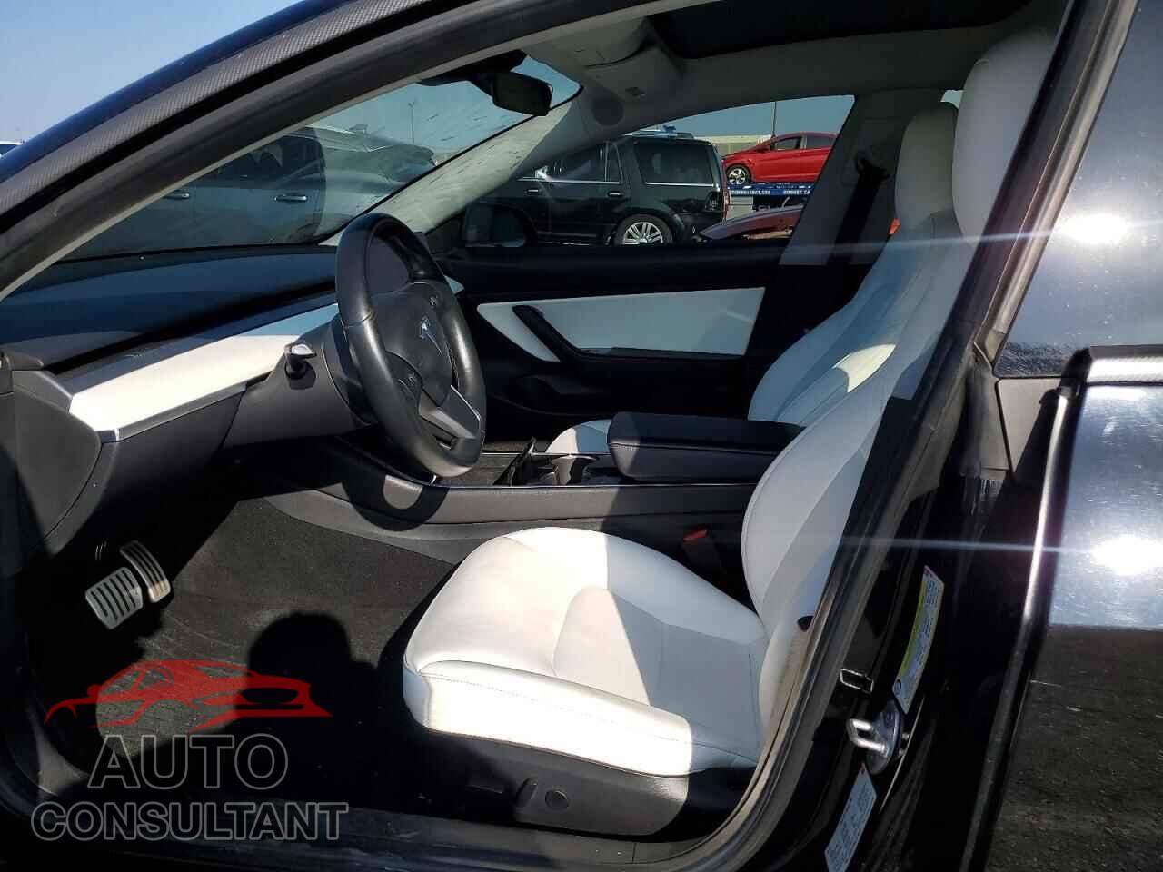 TESLA MODEL 3 2018 - 5YJ3E1EB6JF074038