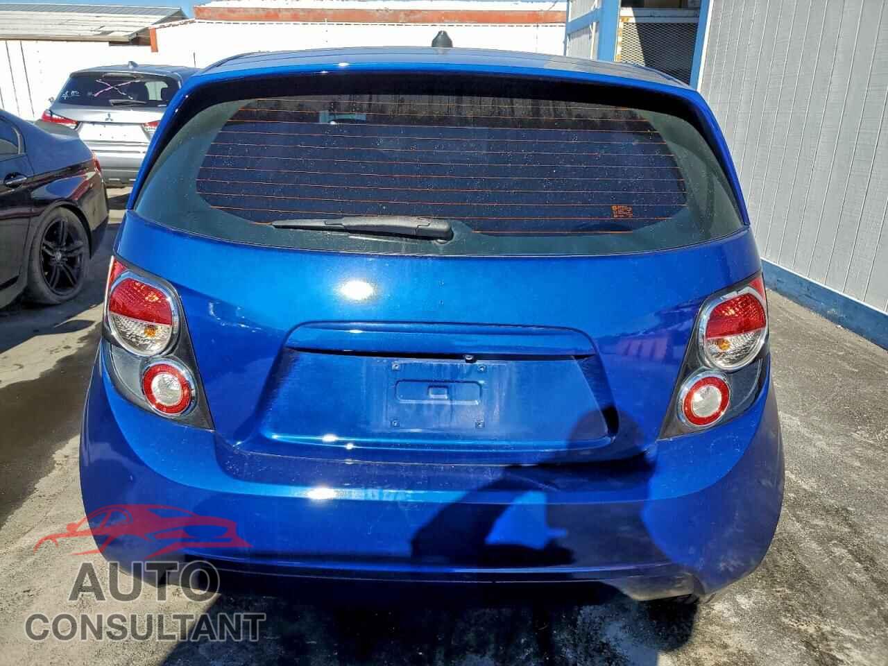 CHEVROLET SONIC 2014 - 1G1JC6SH4E4143141