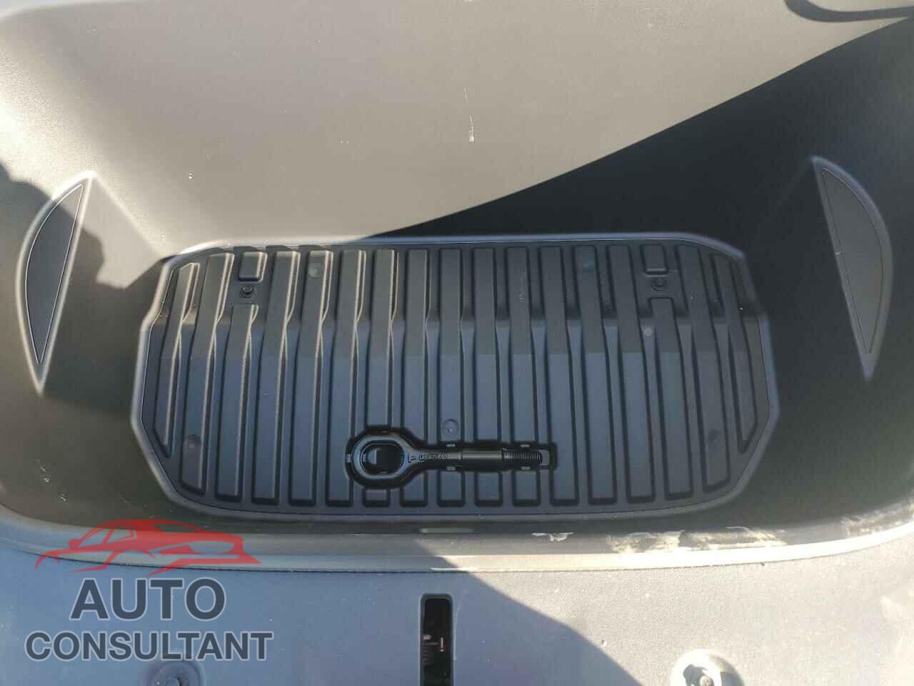 TESLA MODEL Y 2024 - 7SAYGDEEXRA251147