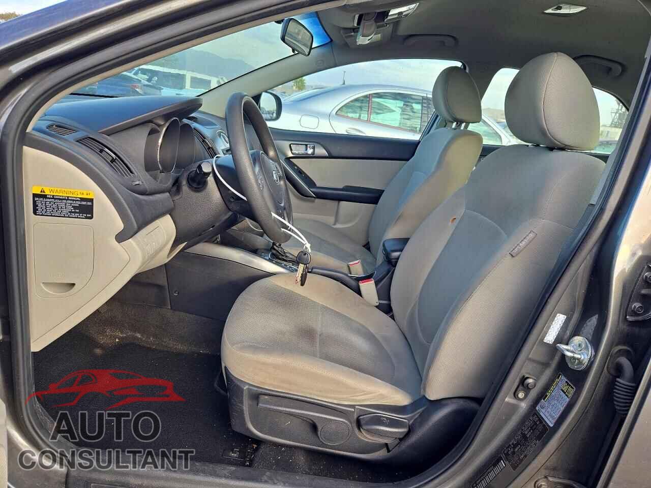 KIA FORTE 2013 - KNAFU4A23D5731453
