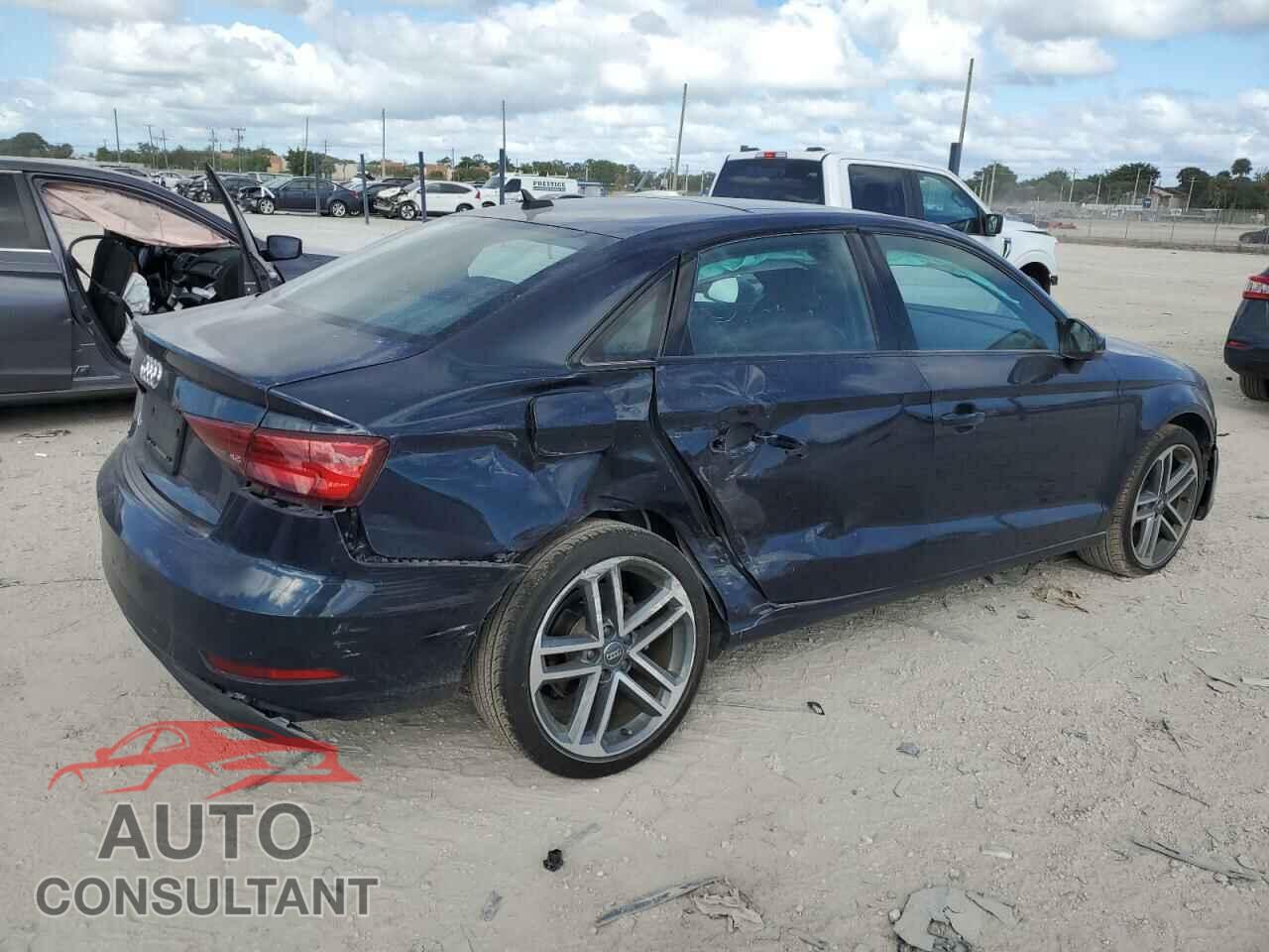 AUDI A3 2020 - WAUCUGFF8LA101532