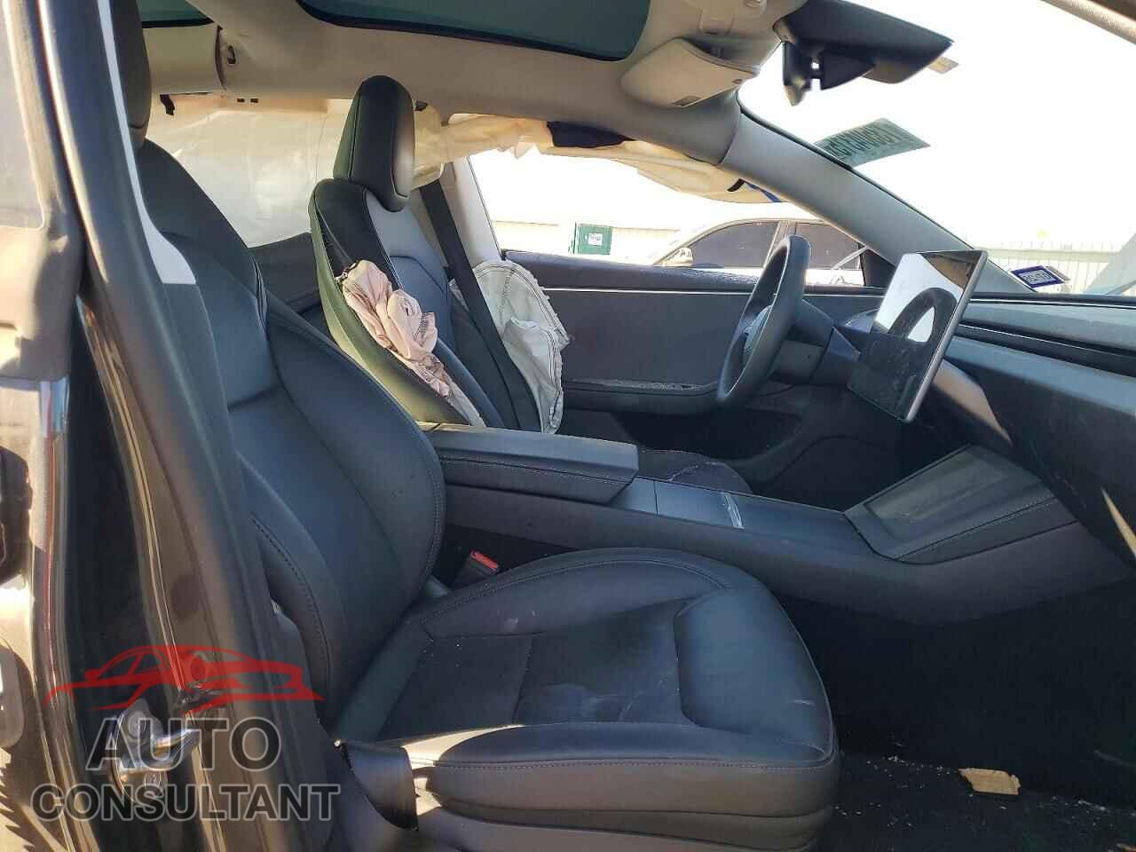 TESLA MODEL 3 2024 - 5YJ3E1EA9RF782352
