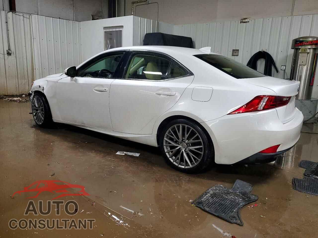 LEXUS IS 2015 - JTHCF1D28F5016356