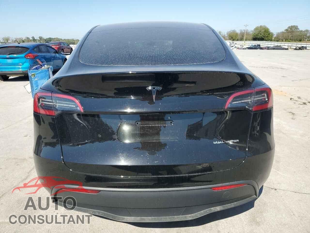 TESLA MODEL Y 2024 - 7SAYGDEE3RA271692