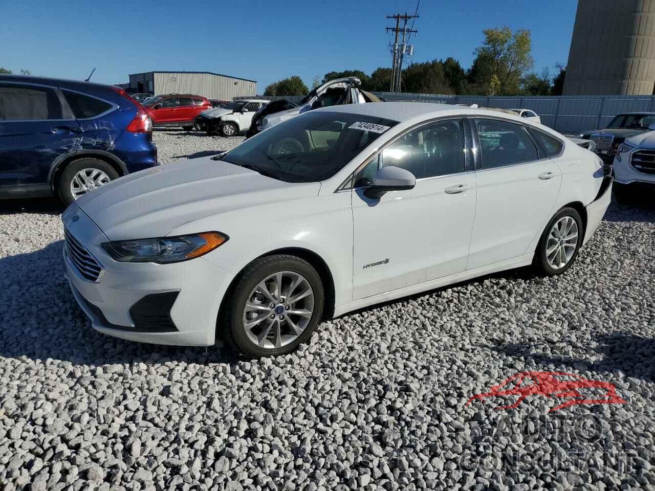 FORD FUSION 2019 - 3FA6P0LU5KR180928