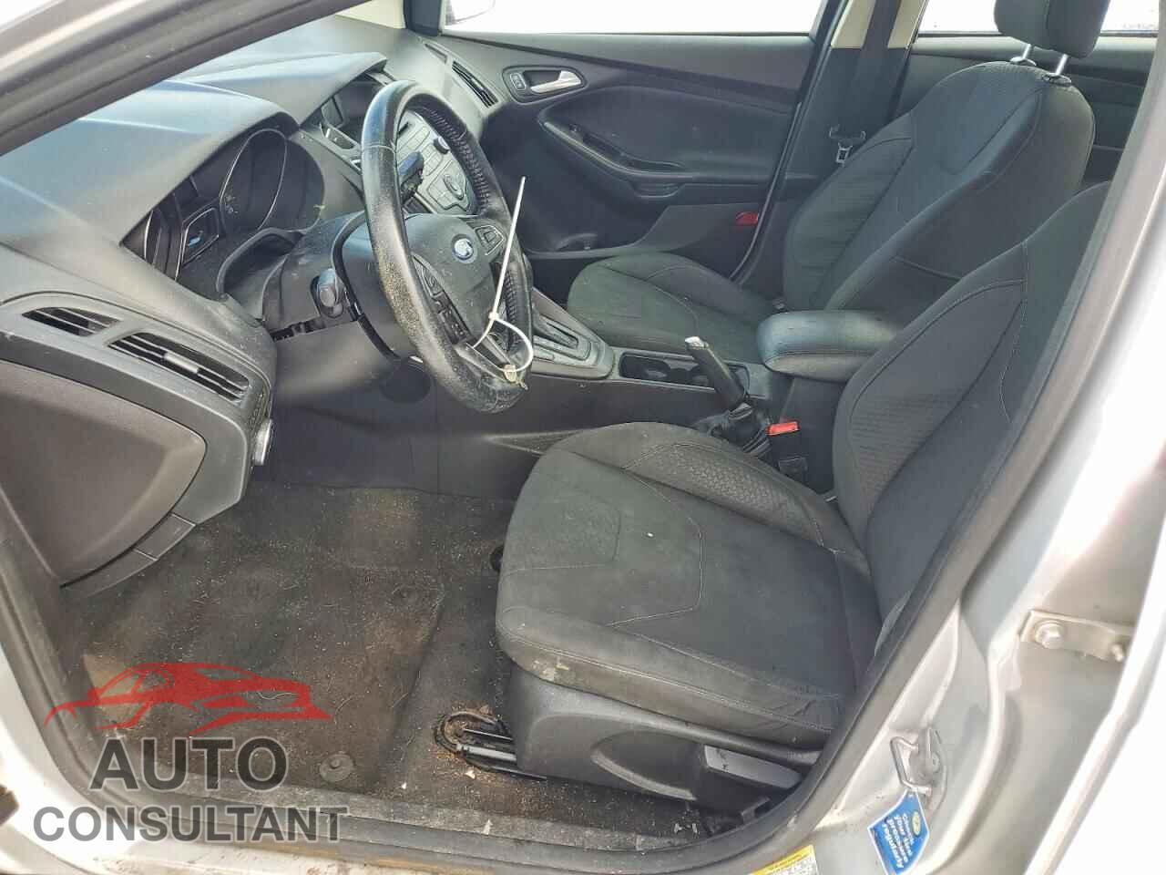 FORD FOCUS 2015 - 1FADP3F23FL337444