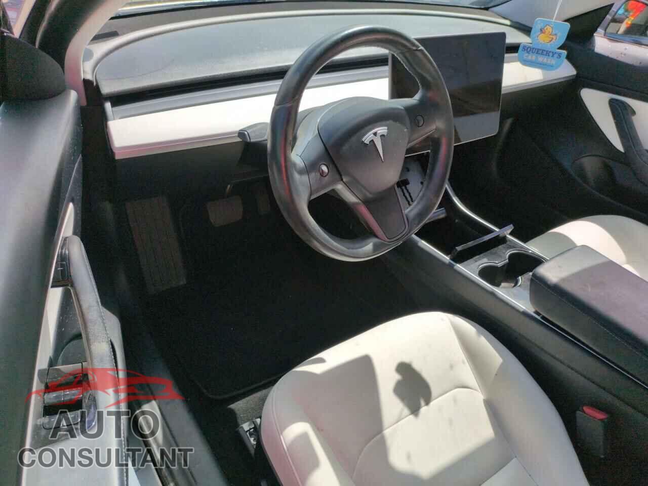 TESLA MODEL 3 2018 - 5YJ3E1EB0JF135836