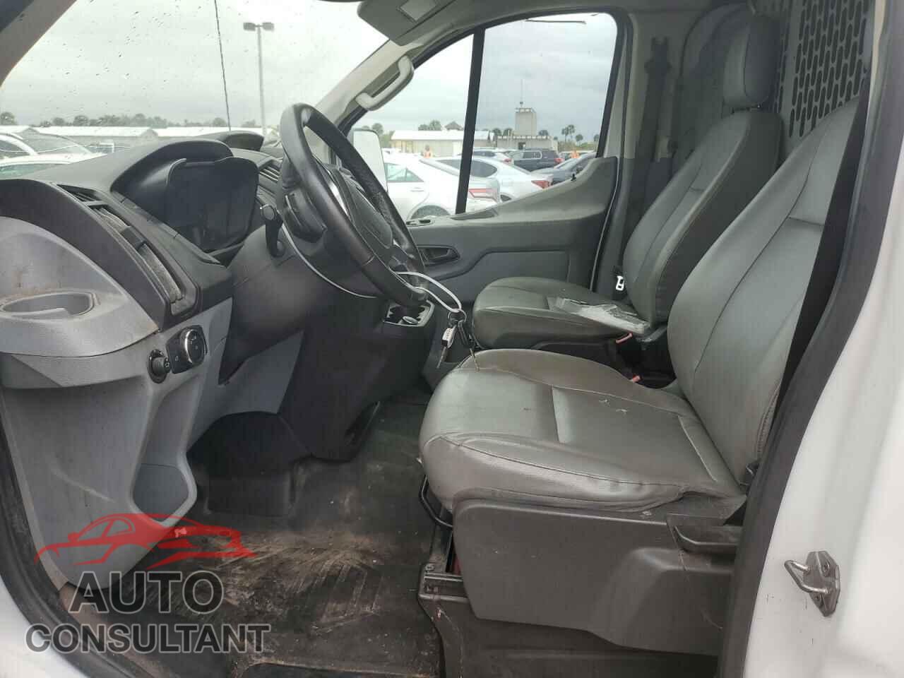 FORD TRANSIT 2017 - 1FTYR2ZM2HKB42148