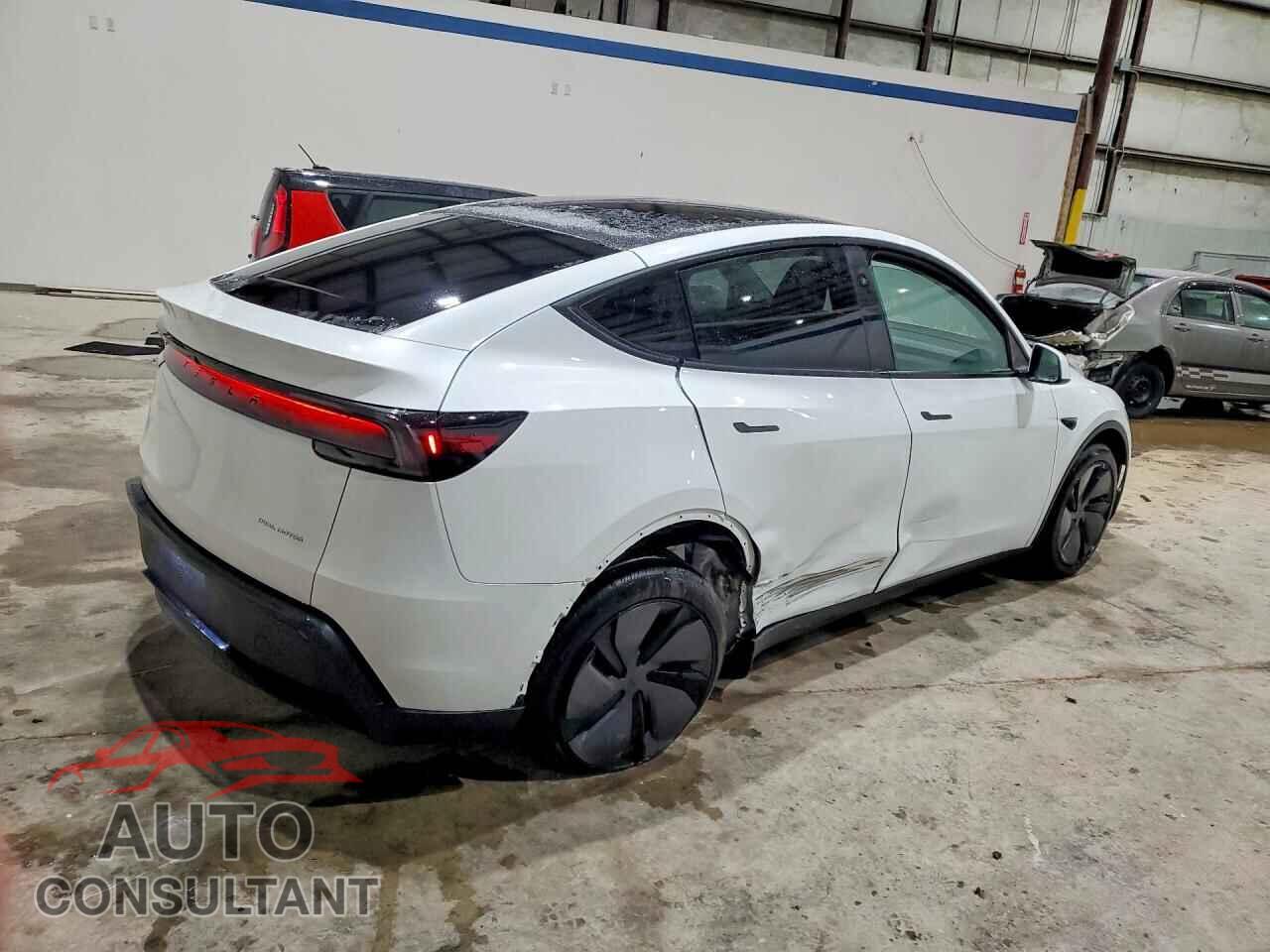 TESLA MODEL Y 2026 - 7SAYGDEE0TF422224