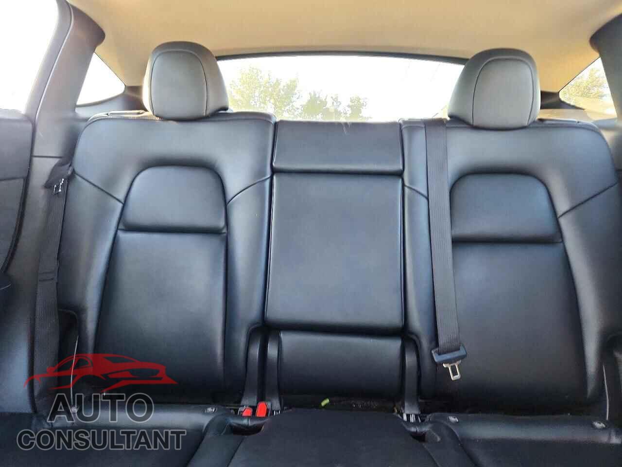TESLA MODEL Y 2022 - 7SAYGDEE2NF480225