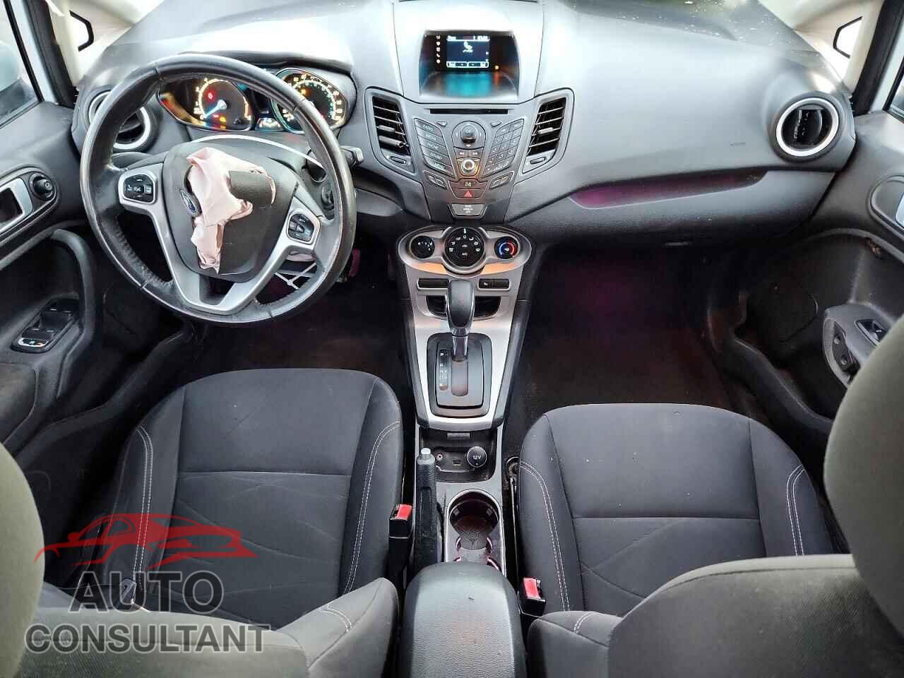 FORD FIESTA 2014 - 3FADP4EJ2EM110290