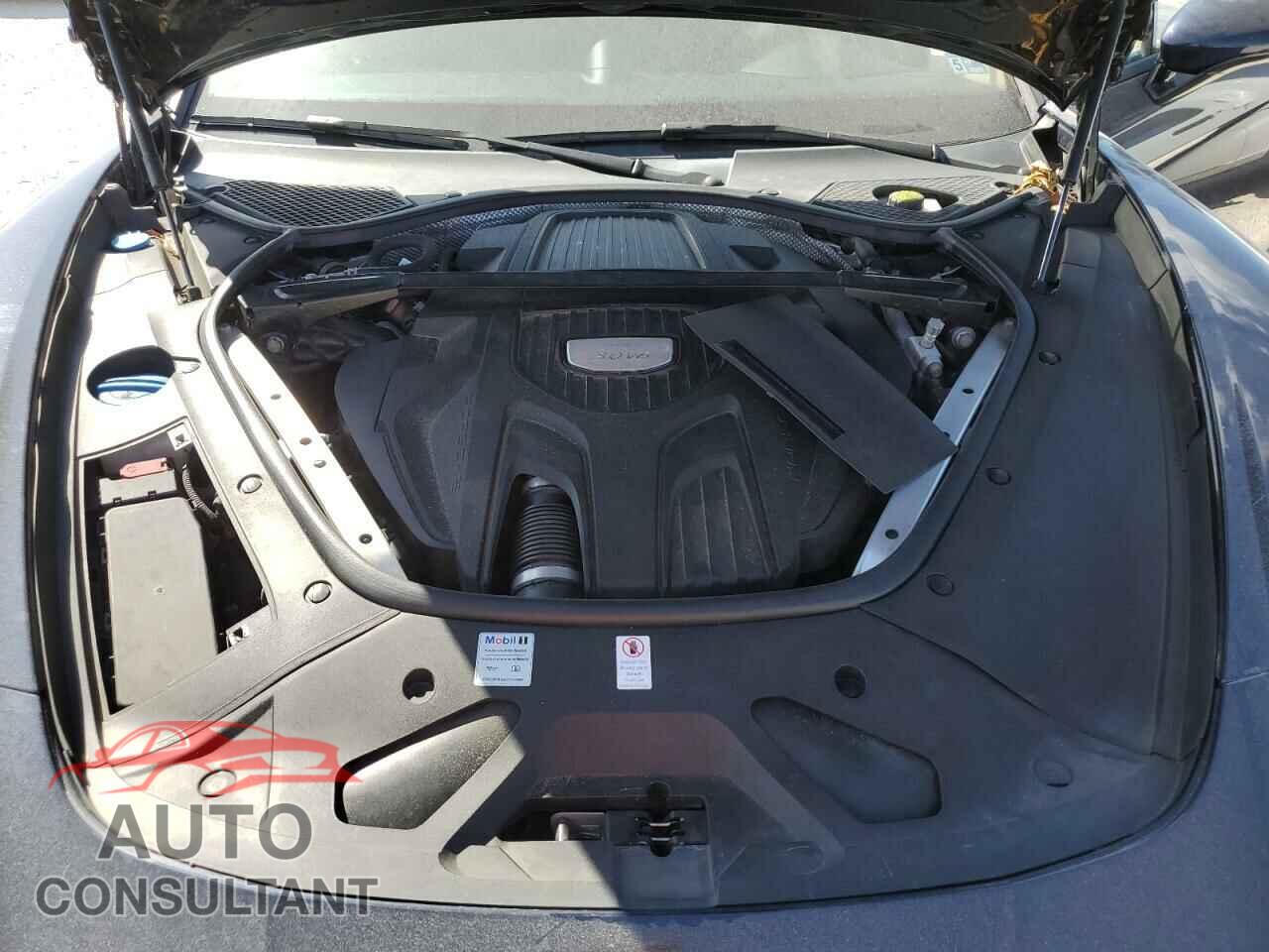 PORSCHE PANAMERA 2018 - WP0AA2A72JL101808