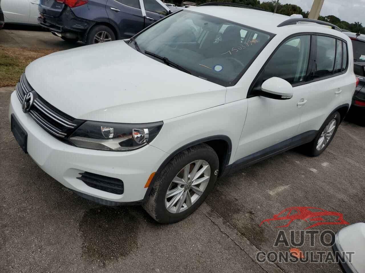 VOLKSWAGEN TIGUAN 2017 - WVGBV7AX6HK050783