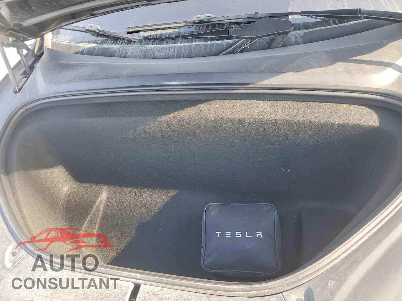 TESLA MODEL X 2024 - 7SAXCDE58RF446092