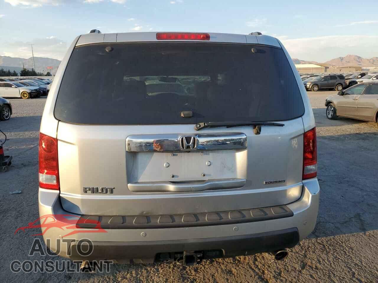 HONDA PILOT 2011 - 5FNYF3H90BB026043